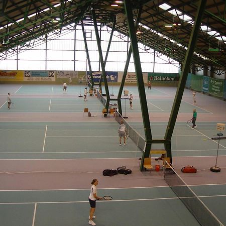 Hotel Sportcenter Fünf Dörfer Zizers Dış mekan fotoğraf